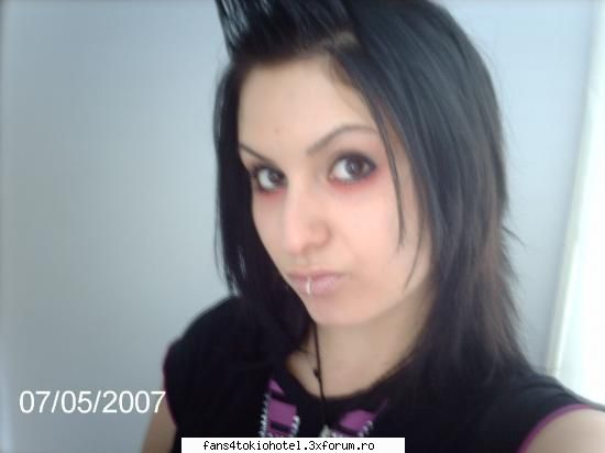 sa va pun ji eu poze cu mn deji cred k ma jtitzi deja :d fob-girl