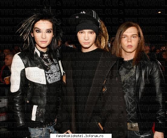 pic's with tokio hotel aici lipsejte gustav